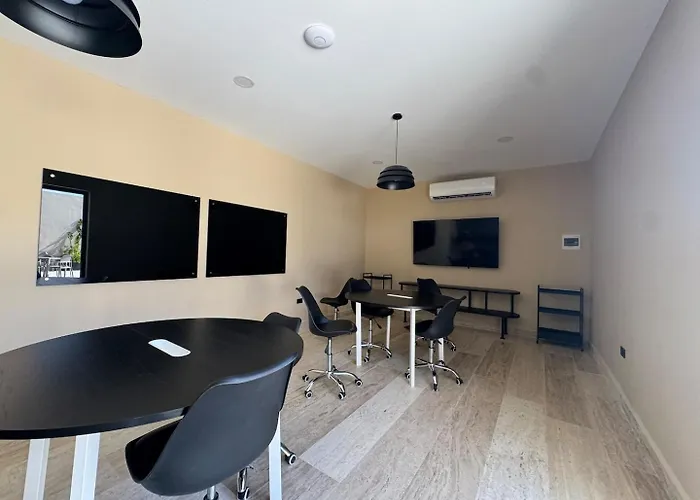 Apartment Location In Playa Rooftop Pool, Nearby *